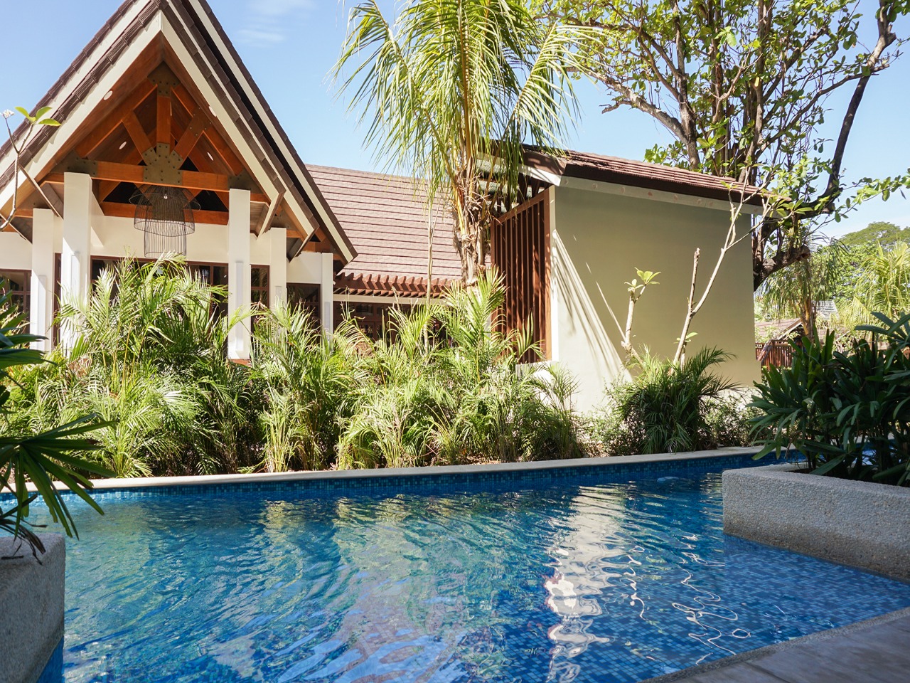 Deluxe Room Swim Up